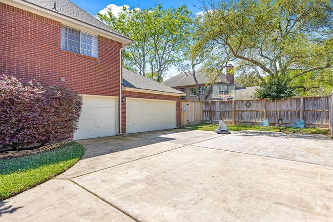 907 Live Oak Ln, House other with 5 bedrooms, 4 bathrooms and 3 parking in Seabrook TX | Image 31