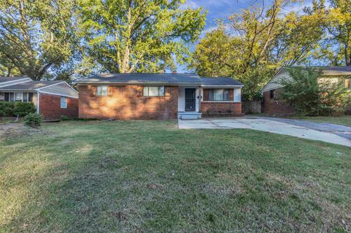 1136 S White Station Rd, Memphis, TN, 38117-5832 | Card Image