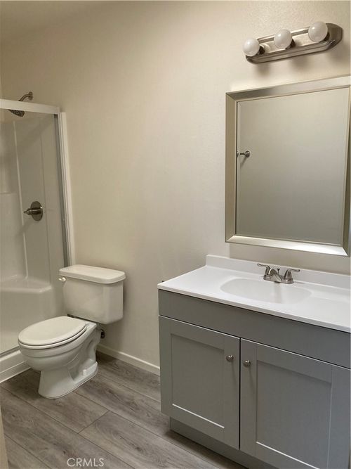 304-8505 Columbus Ave, North Hills, CA, 91343-6611 | Card Image