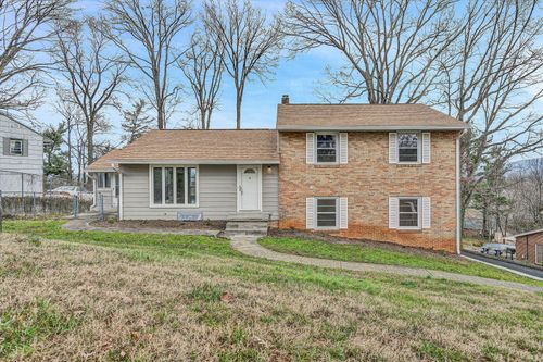 2501 Maycrest St Nw, Roanoke, VA, 24012-3311 | Card Image