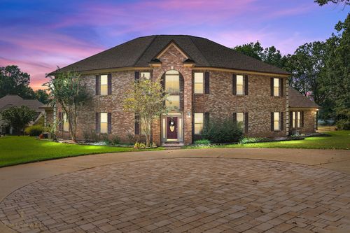 135 Oak Leaf Trl, Benton, LA, 71006-9600 | Card Image