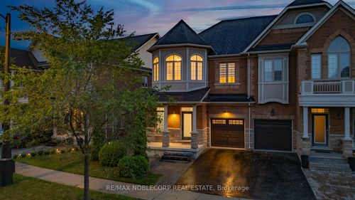 22 Av Killington, Kleinburg, ON, L4H3Y5 | Card Image