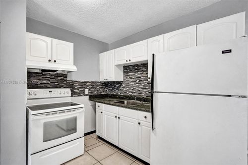 80-5316 Nw 24th Ct, Lauderhill, FL, 33313-3284 | Card Image