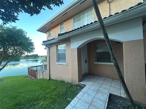 apt-2-3243 Nw 44th St, Oakland Park, FL, 33309-4281 | Card Image