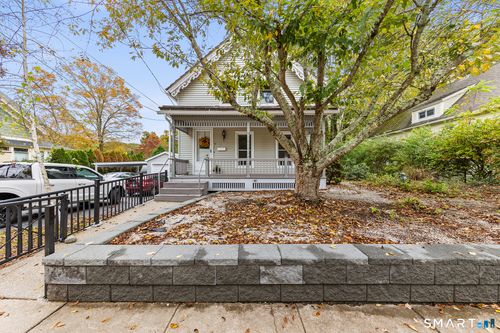 81 Smith Ave, Norwich, CT, 06360-3314 | Card Image