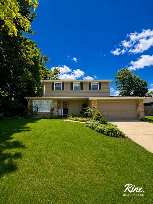2709 Belaire Dr, Lansing, MI, 48911-1620 | Card Image