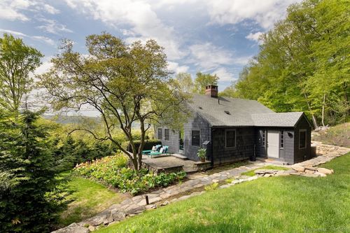 112 Knibloe Hill Rd, Sharon, CT, 06069-2271 | Card Image