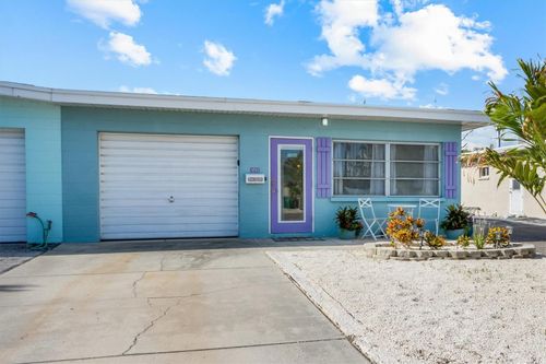 441 62nd St, HOLMES BEACH, FL, 34217-1543 | Card Image