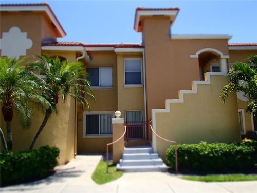 apt-102-7820 Nw 7th St, Pembroke Pines, FL, 33024-5178 | Card Image