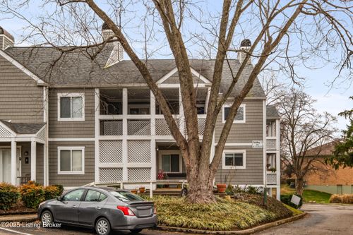 2 Lake Ave, Louisville, KY, 40206-3302 | Card Image