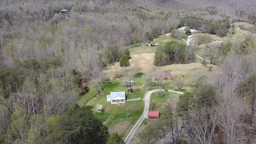 239 Miller Rd, Pikeville, TN, 37367-3033 | Card Image