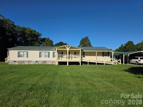 1395 Cape Hickory Rd, Hickory, NC, 28601-7117 | Card Image