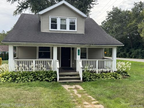 1785 Medler Rd, Commerce Twp, MI, 48382-1931 | Card Image