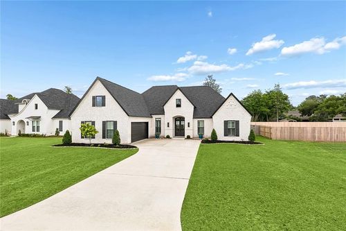 1775 Hazel Dr, Mandeville, LA, 70448-2252 | Card Image