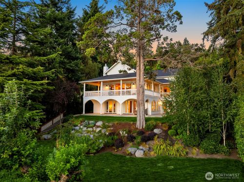 5071 Crystal Springs Dr Ne, Bainbridge Island, WA, 98110-2001 | Card Image