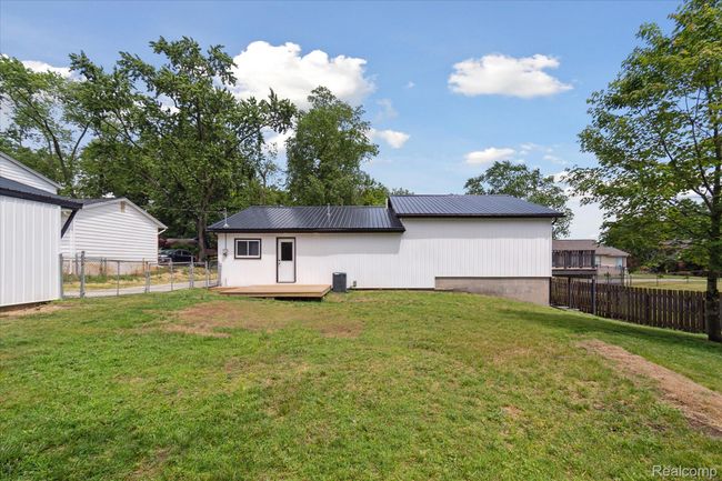 Rear view - east | Image 32