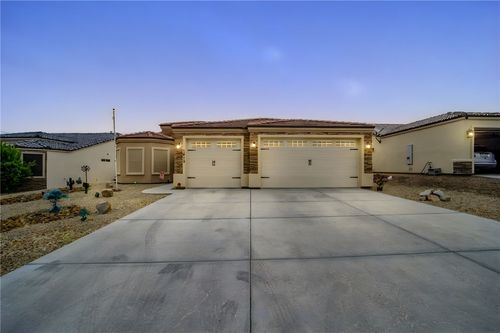 2013 E Valor Dr, Fort Mohave, AZ, 86426-8700 | Card Image