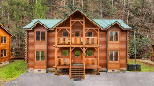 315 Caney Creek Rd, Pigeon Forge, TN, 37863-4710 | Card Image