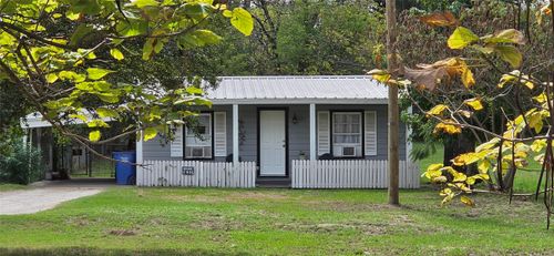 1713 W Frank St, Grand Saline, TX, 75140-2602 | Card Image