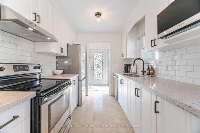 7 Church St, House other with 4 bedrooms, 3 bathrooms and 4 parking in Caledon ON | Image 5