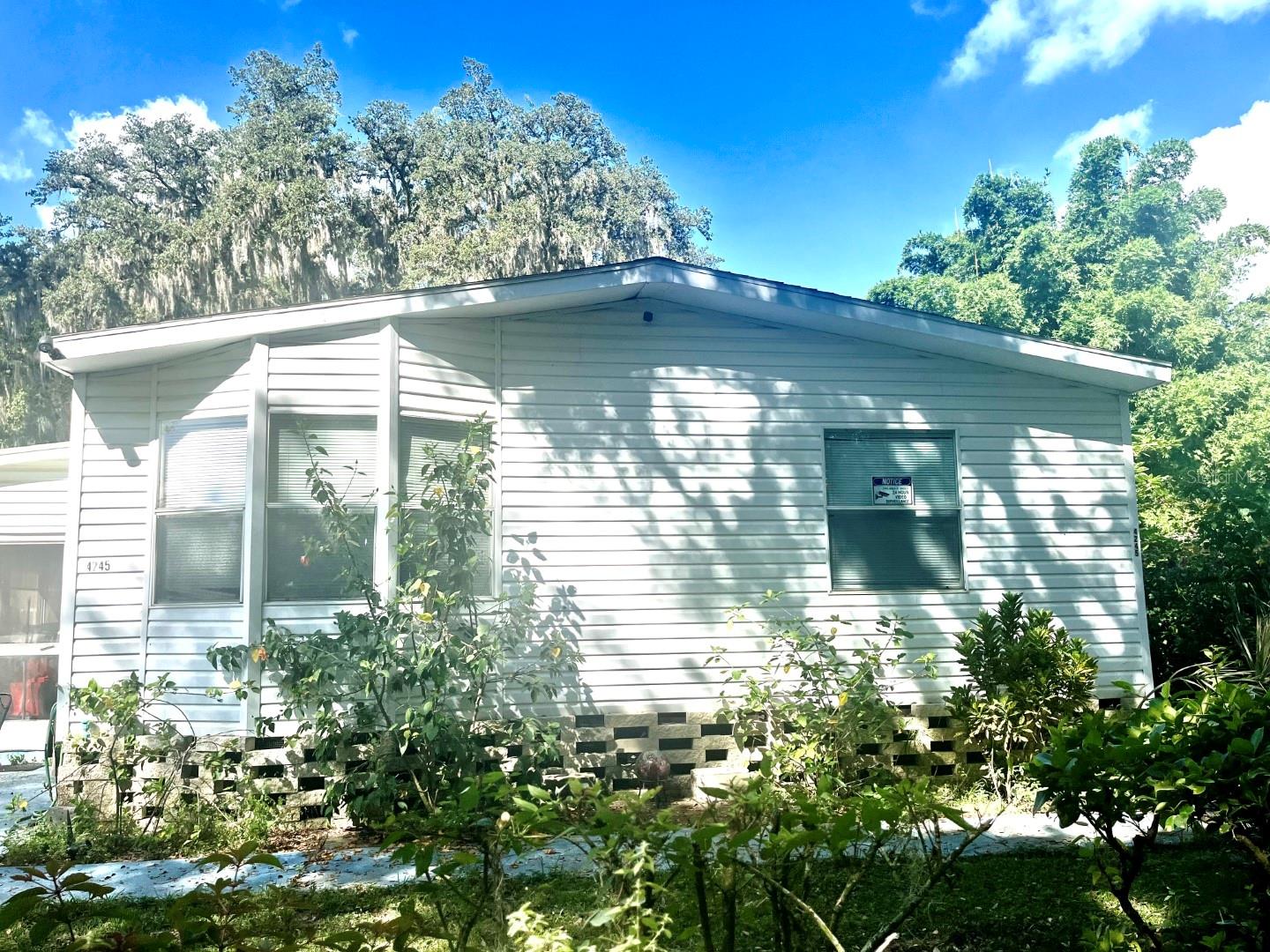 Seaberg Rd, Zephyrhills, FL 33541