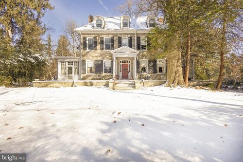 8221 Seminole St, PHILADELPHIA, PA, 19118-3929 | Card Image