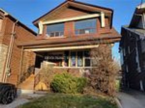 upp-3-751 Coxwell Ave, Toronto, ON, M4C3C5 | Card Image
