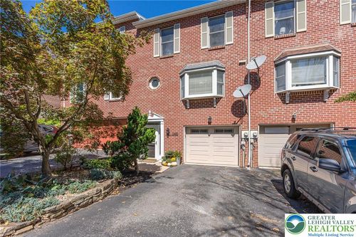1885 Redwood Dr, Whitehall, PA, 18052-4152 | Card Image