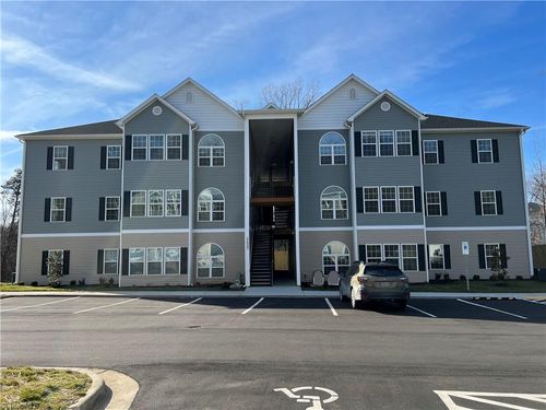 apt-h-2607 Pennoak Way, Greensboro, NC, 27407-3943 | Card Image
