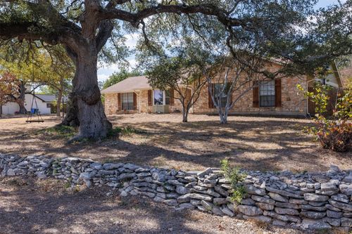 111 Pecan Dr, Mountain City, TX, 78610-9525 | Card Image