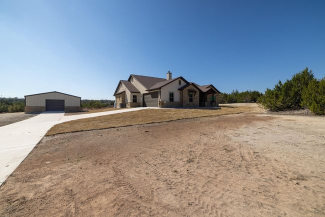 141 Whispering Wind Rd, House other with 4 bedrooms, 4 bathrooms and 4 parking in Bertram TX | Image 4