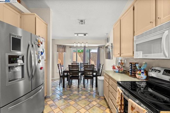 7677 Copper Cove Pl, House other with 3 bedrooms, 2 bathrooms and 1 parking in Antelope CA | Image 13