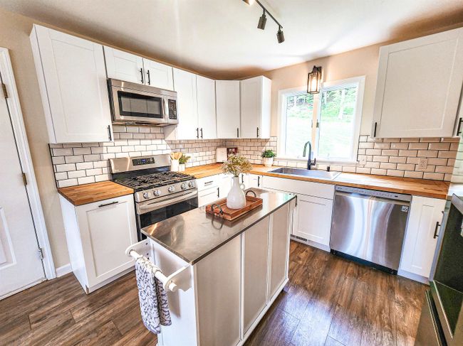 125 Randall Hill Rd, House other with 3 bedrooms, 2 bathrooms and null parking in Bellows Falls VT | Image 12