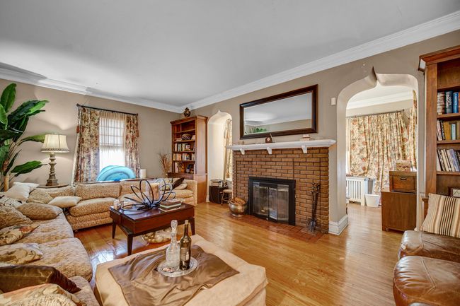 FORMAL LIVING ROOM | Image 9