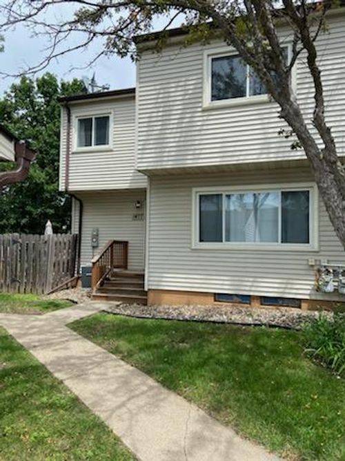 1477 Woodview Ave E, Eagan, MN, 55122-1323 | Card Image