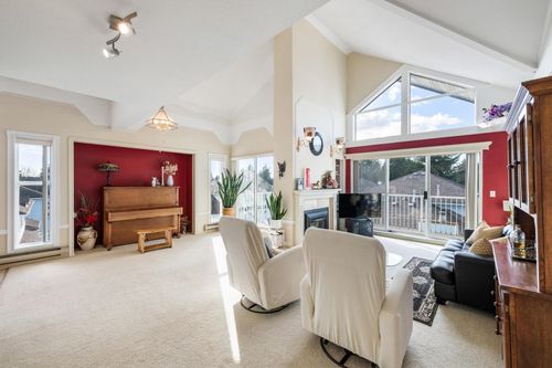 319-13918 72 Ave, Surrey, BC, V3W0T4 | Card Image