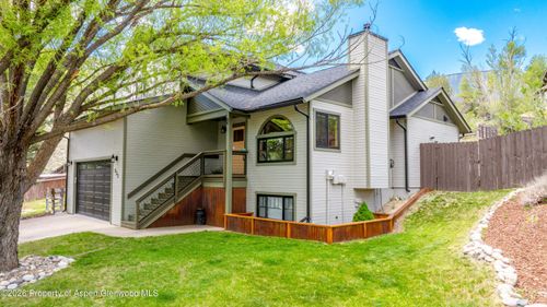 823 Mountain View Dr, New Castle, CO, 81647-9427 | Card Image