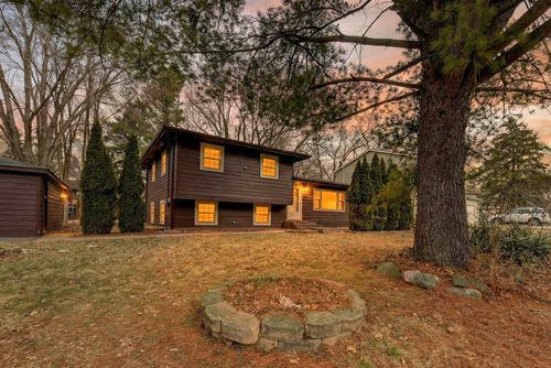 2810 Brentwood Ln, McHenry, IL, 60050-8119 | Card Image