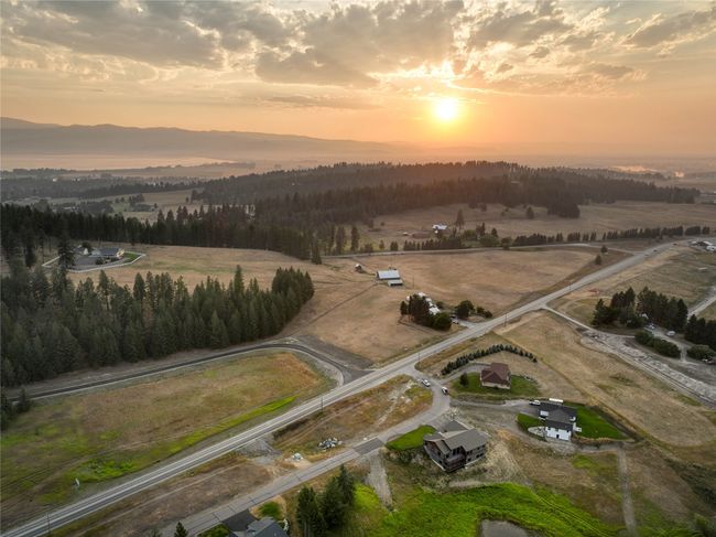 29 Bear Paw Loop, House other with 5 bedrooms, 3 bathrooms and null parking in Bigfork MT | Image 12