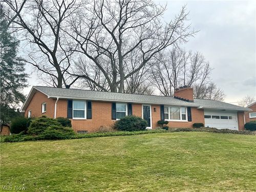 1084 Marion Ave Nw, Massillon, OH, 44646-3138 | Card Image