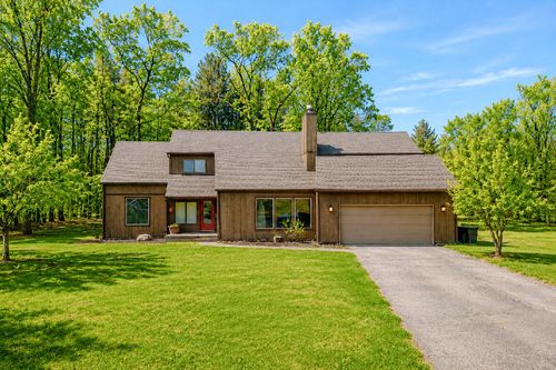 903 Cram Ln, Albion, MI, 49224-9715 | Card Image