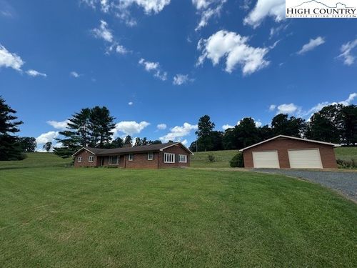 427 Gentry St, Jefferson, NC, 28640 | Card Image