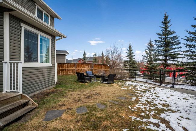 55 Fireside Burrow, Home with 3 bedrooms, 2 bathrooms and 4 parking in Cochrane AB | Image 45