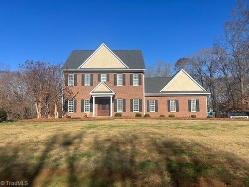 129 Walnut Ave, Yadkinville, NC, 27055-5752 | Card Image