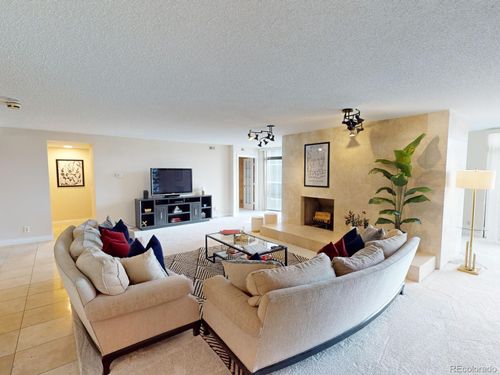 808-1777 Larimer St, Denver, CO, 80202-1543 | Card Image