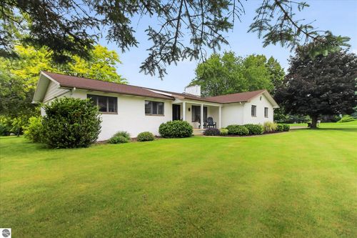 150 Doral Drive, Cadillac, MI, 49601 | Card Image