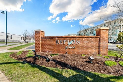 4105-4 Repton Cir, Watertown, MA, 02472 | Card Image