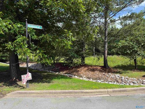 1 Clairvaux Dr, Gadsden, AL, 35901-4606 | Card Image