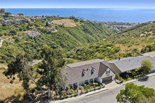 1675 Tahiti Ave, Laguna Beach, CA, 92651-1948 | Card Image