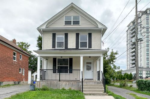 2-242 Kendal Ave, Oshawa, ON, L1G5B5 | Card Image